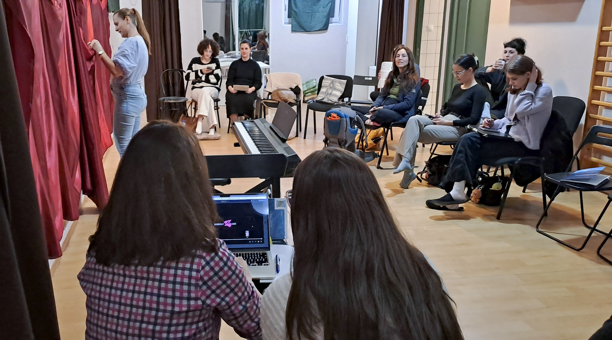 20251022_181016_webre